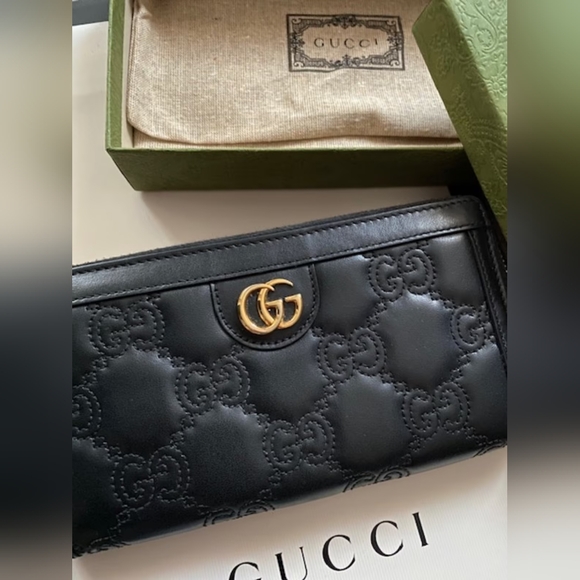 Gucci Black GG Matelasse Wallet - Picture 4 of 7